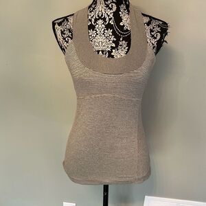 Lululemon size 6 top